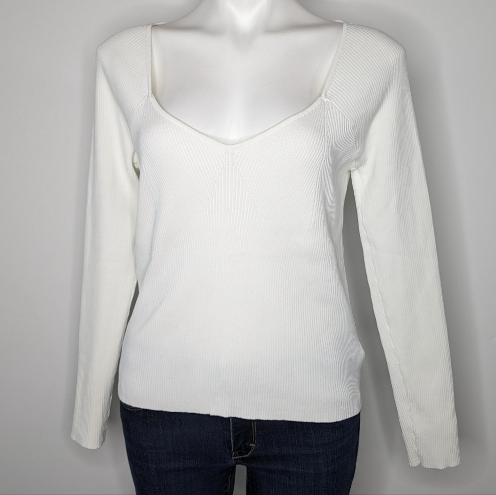 ✨3/$15 The Drop white ribbed low cut v neck long sleeve sweater L